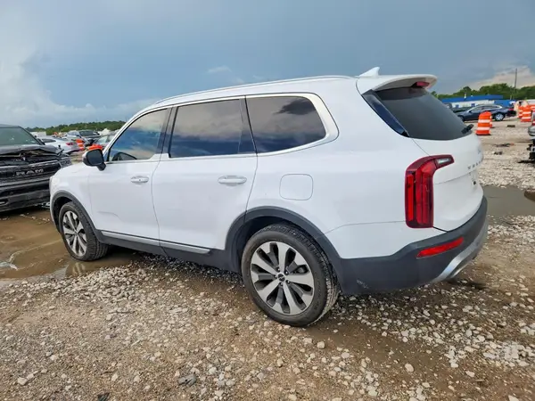 5XYP64HC9NG263236 2022 KIA TELLURIDE - Image 2