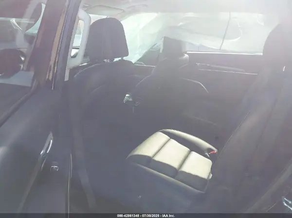 5XYP64HCXNG319121 2022 KIA TELLURIDE - Image 8