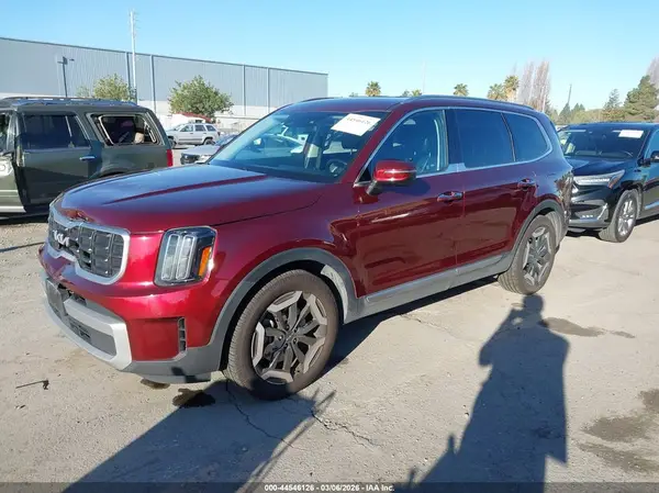 5XYP6DGC1PG369782 2023 KIA TELLURIDE - Image 2