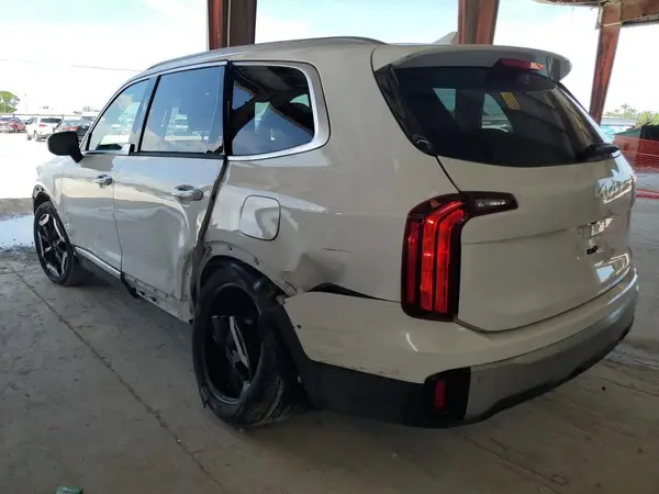 5XYP6DGC1PG392995 2023 KIA TELLURIDE - Image 2
