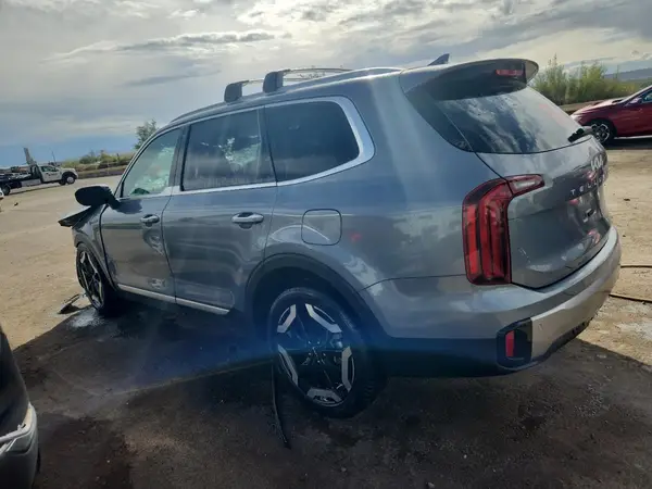 5XYP6DGC1SG585477 2025 KIA TELLURIDE - Image 2