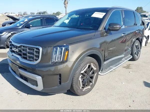 5XYP6DGC2PG387093 2023 KIA TELLURIDE - Image 2