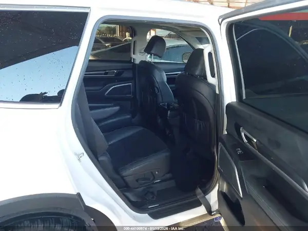 5XYP6DGC2RG414103 2024 KIA TELLURIDE - Image 8