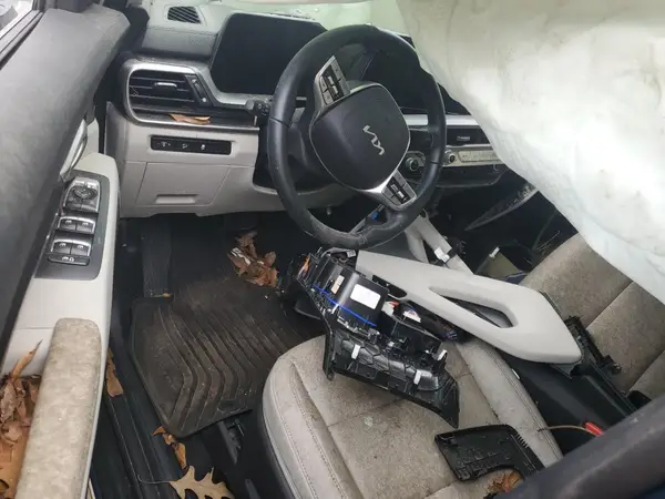 5XYP6DGC2RG465875 2024 KIA TELLURIDE - Image 8