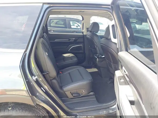 5XYP6DGC2RG556886 2024 KIA TELLURIDE - Image 8