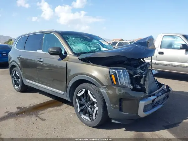 5XYP6DGC3PG359562 2023 KIA TELLURIDE - Image 1