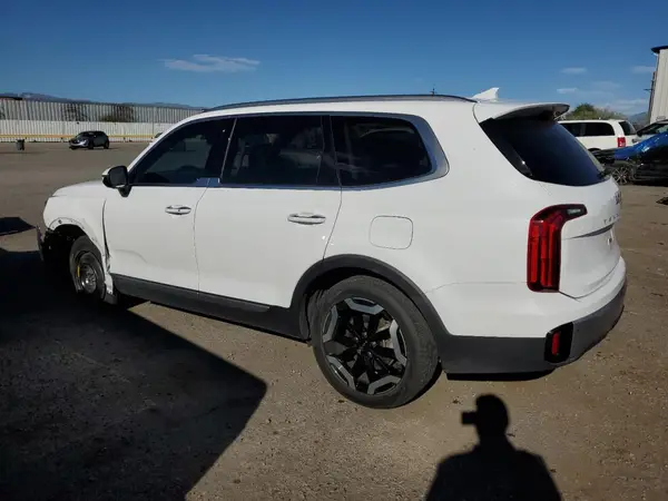 5XYP6DGC4PG403584 2023 KIA TELLURIDE - Image 2
