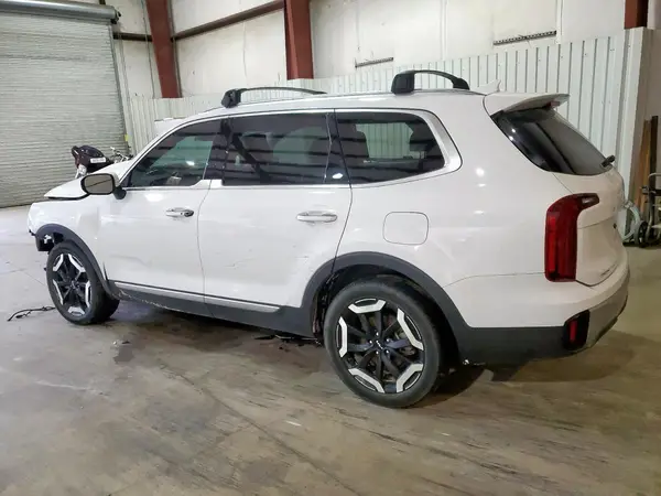 5XYP6DGC4PG405173 2023 KIA TELLURIDE - Image 2
