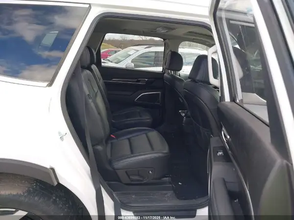 5XYP6DGC6PG366957 2023 KIA TELLURIDE - Image 8