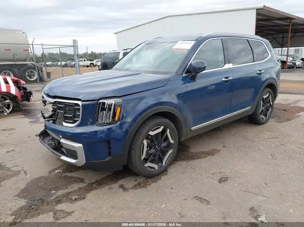 5XYP6DGC8RG480185 2024 KIA TELLURIDE - Image 2