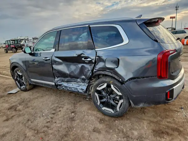 5XYP6DGC8RG488013 2024 KIA TELLURIDE - Image 2