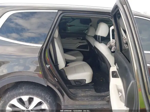 5XYP6DHC1NG299177 2022 KIA TELLURIDE - Image 8