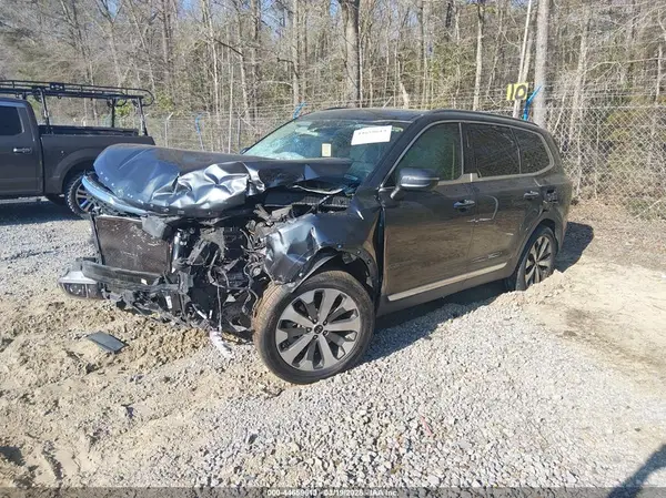 5XYP6DHC2LG024768 2020 KIA TELLURIDE - Image 2