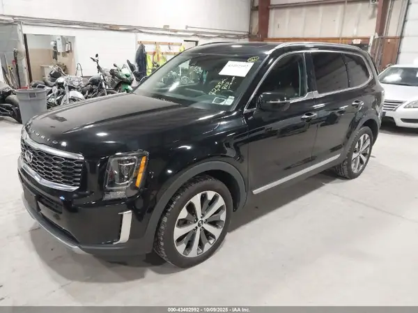 5XYP6DHC3LG018249 2020 KIA TELLURIDE - Image 2