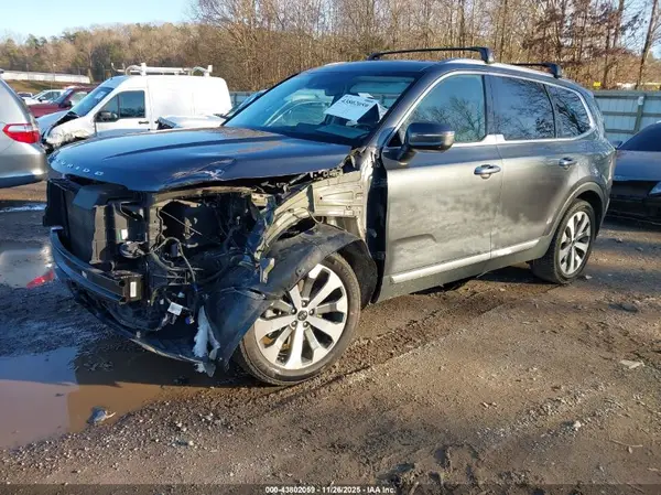 5XYP6DHC6LG070040 2020 KIA TELLURIDE - Image 2