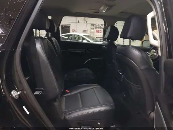 5XYP6DHC6NG258835 2022 KIA TELLURIDE - Image 8