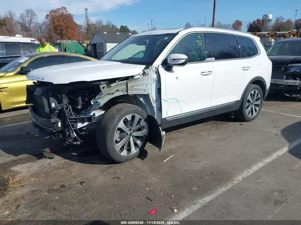 5XYP6DHC7LG018299 2020 KIA TELLURIDE - Image 2