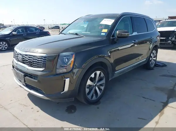5XYP6DHC8LG003651 2020 KIA TELLURIDE - Image 2
