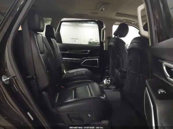 5XYP6DHC9NG196038 2022 KIA TELLURIDE - Image 8