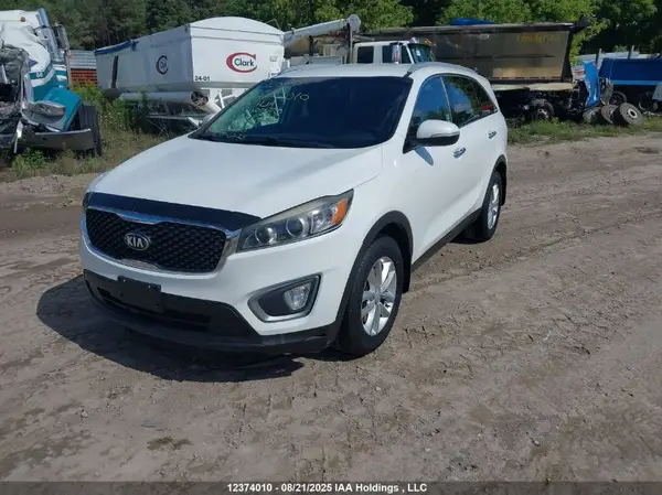 5XYPG4A13GG053272 2016 KIA SORENTO - Image 2