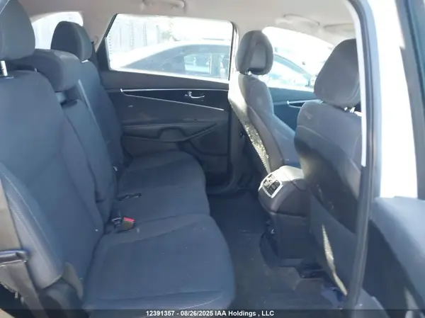 5XYPG4A14GG129064 2016 KIA SORENTO - Image 8