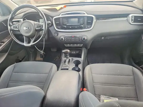 5XYPG4A17GG101498 2016 KIA SORENTO - Image 8