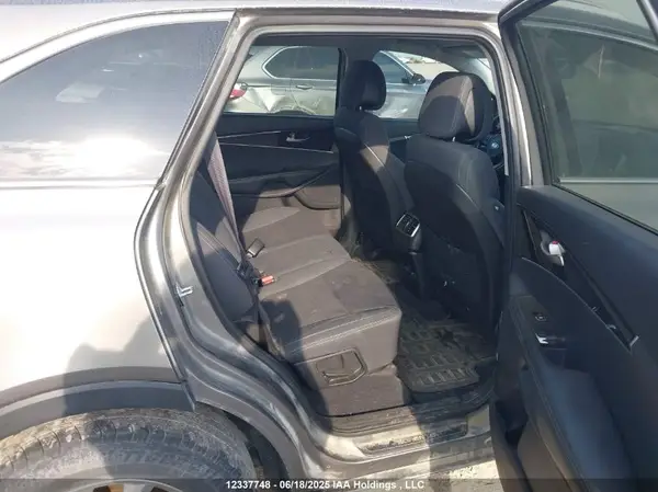 5XYPG4A19GG053776 2016 KIA SORENTO - Image 8
