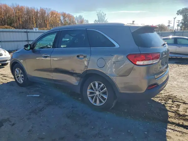 5XYPG4A30GG005505 2016 KIA SORENTO - Image 2
