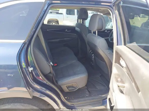 5XYPG4A30GG011210 2016 KIA SORENTO - Image 8