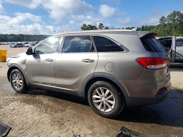 5XYPG4A30GG012275 2016 KIA SORENTO - Image 2