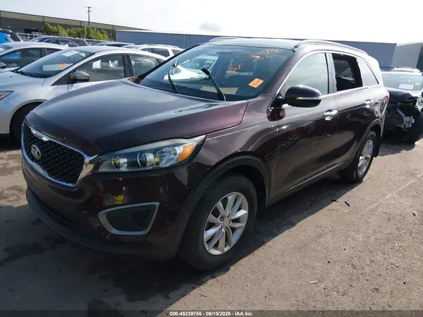 5XYPG4A30GG020523 2016 KIA SORENTO - Image 2