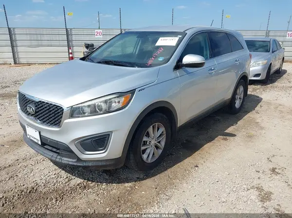 5XYPG4A30GG021588 2016 KIA SORENTO - Image 2