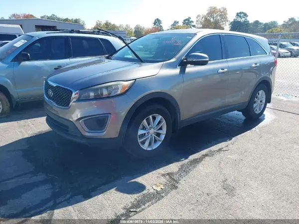 5XYPG4A30GG029397 2016 KIA SORENTO - Image 2