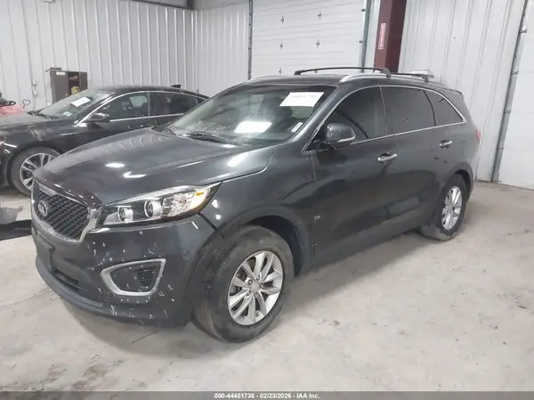 5XYPG4A30GG038147 2016 KIA SORENTO - Image 2