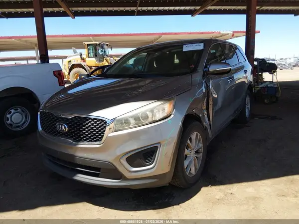 5XYPG4A30GG043302 2016 KIA SORENTO - Image 2
