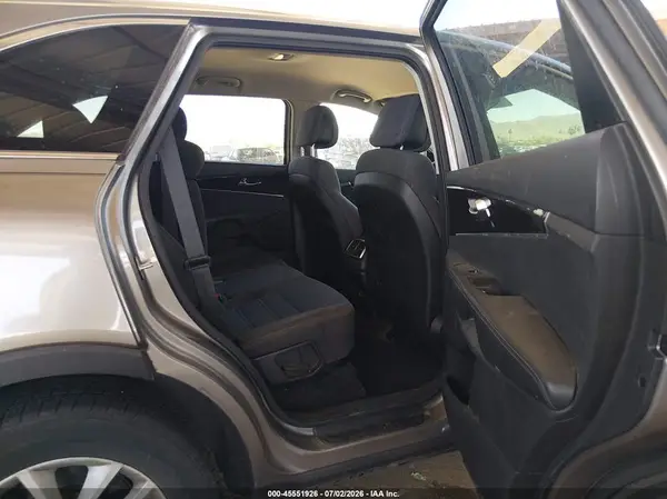 5XYPG4A30GG043302 2016 KIA SORENTO - Image 8