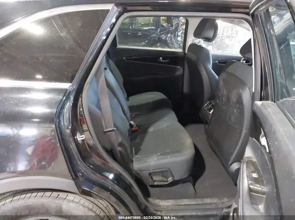 5XYPG4A30GG046166 2016 KIA SORENTO - Image 8