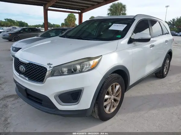 5XYPG4A30GG048418 2016 KIA SORENTO - Image 2