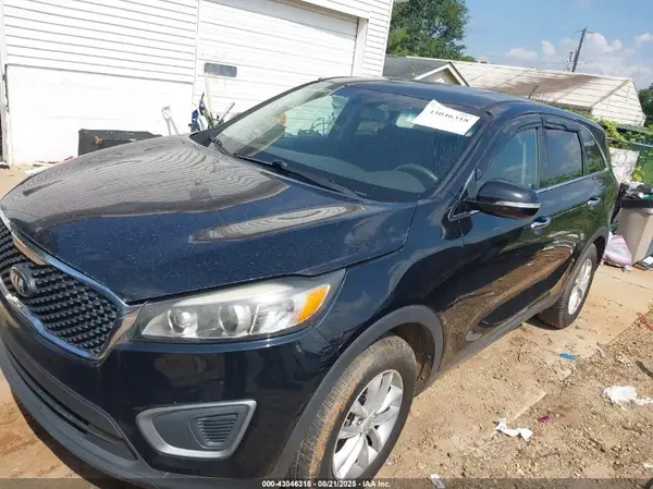 5XYPG4A30GG050914 2016 KIA SORENTO - Image 2