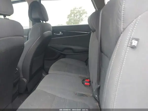 5XYPG4A30GG050914 2016 KIA SORENTO - Image 8