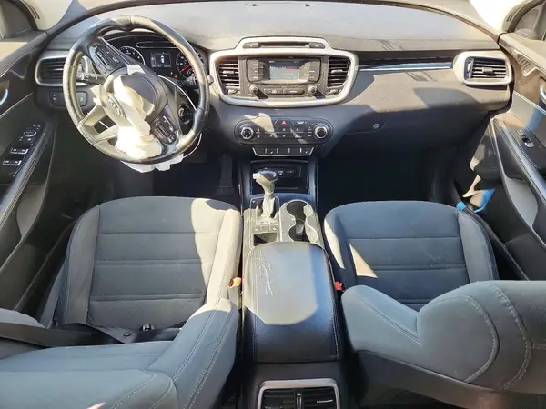 5XYPG4A30GG056051 2016 KIA SORENTO - Image 8