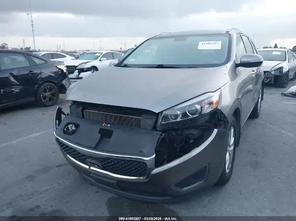 5XYPG4A30GG063369 2016 KIA SORENTO - Image 2