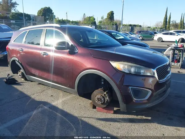 5XYPG4A30GG066403 2016 KIA SORENTO - Image 1