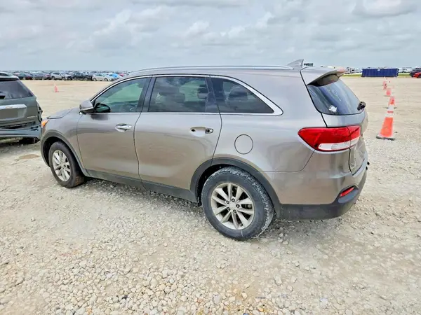 5XYPG4A30GG069494 2016 KIA SORENTO - Image 2
