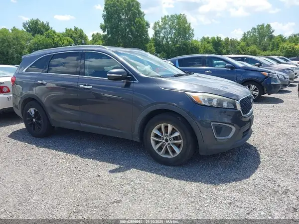 5XYPG4A30GG069897 2016 KIA SORENTO - Image 1