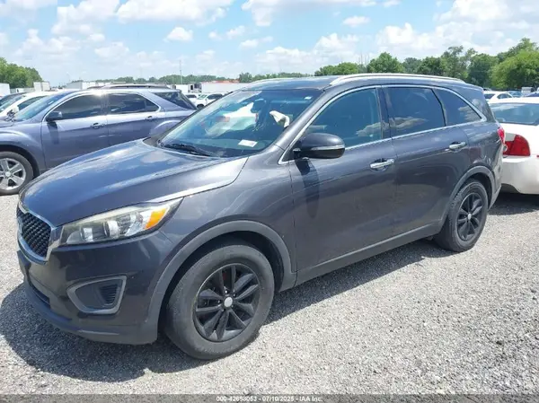 5XYPG4A30GG069897 2016 KIA SORENTO - Image 2