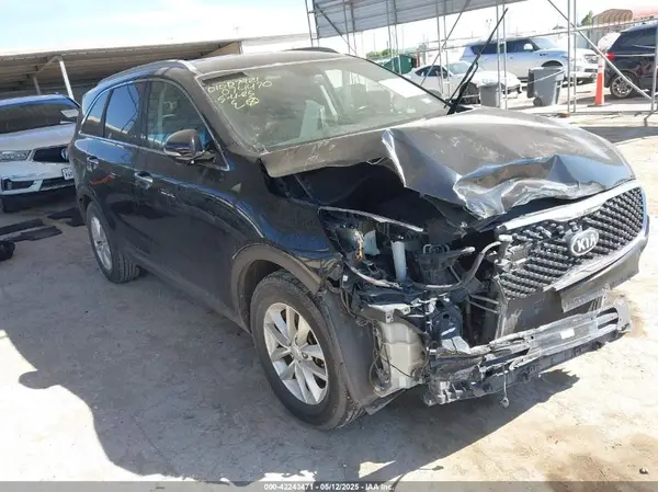 5XYPG4A30GG074470 2016 KIA SORENTO - Image 1