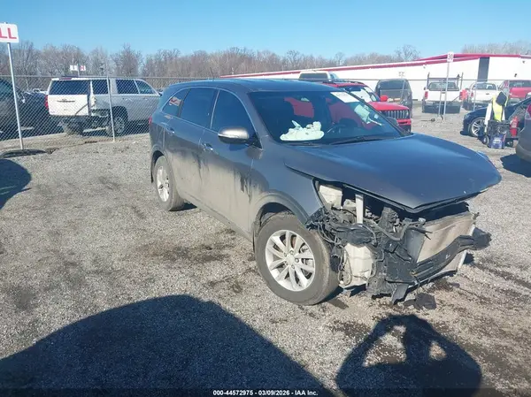 5XYPG4A30GG077918 2016 KIA SORENTO - Image 1