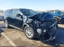 5XYPG4A30GG081032 2016 KIA SORENTO