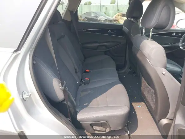 5XYPG4A30GG083802 2016 KIA SORENTO - Image 8